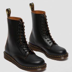 "Made in England" 1490 Dr martens